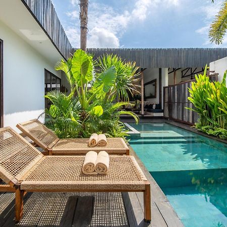 Villa Yogi Surf 3 Canggu Luaran gambar